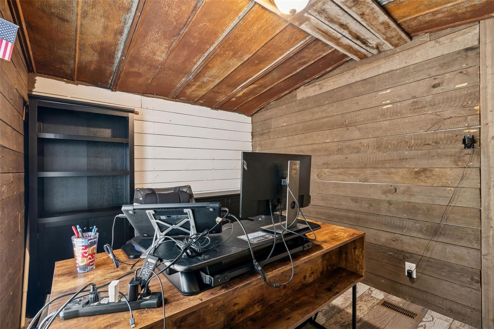 Image 41 of 100 For 6411 Holloman Creek Court