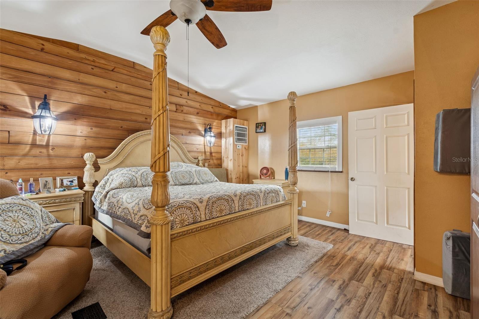 Image 47 of 100 For 6411 Holloman Creek Court