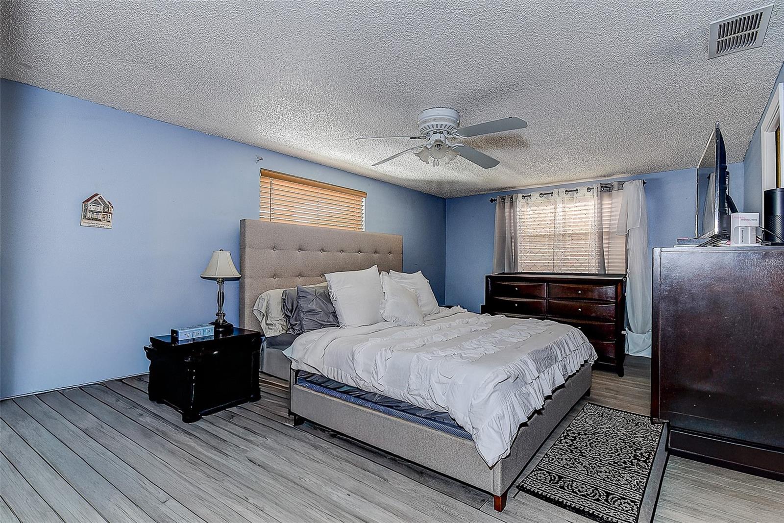 Image 13 of 32 For 3633 Blackhawk Drive