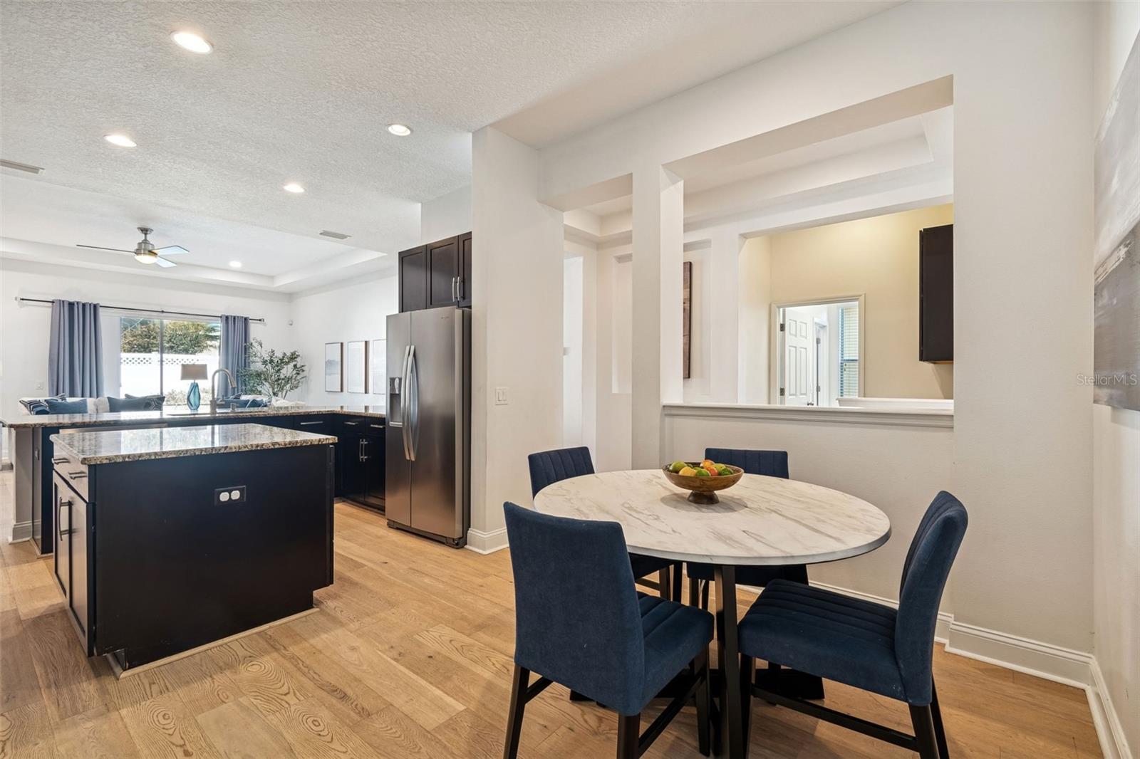 Listing photo id 11 for 32613 Summerglade Drive