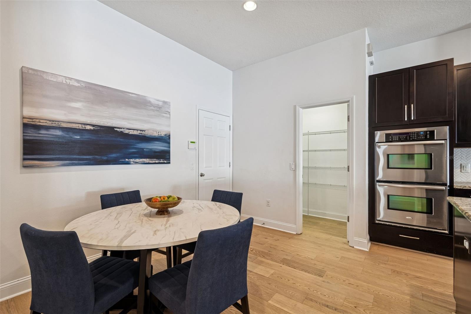 Listing photo id 12 for 32613 Summerglade Drive