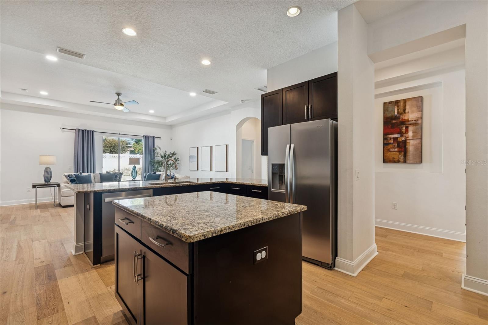 Listing photo id 14 for 32613 Summerglade Drive