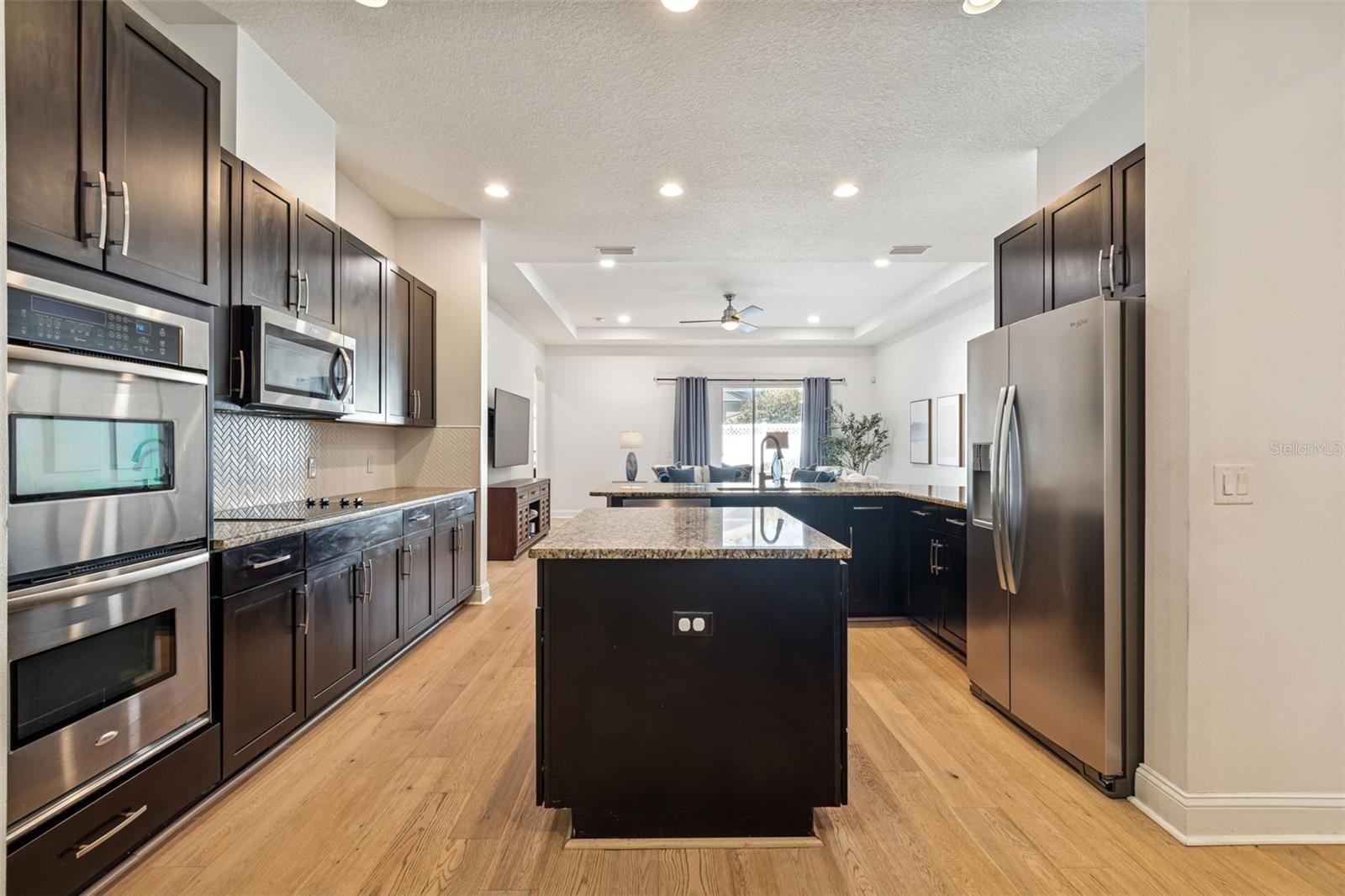 Listing photo id 15 for 32613 Summerglade Drive