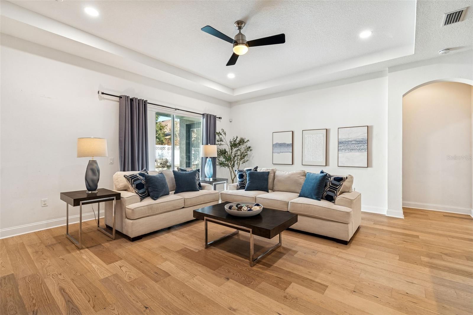 Listing photo id 21 for 32613 Summerglade Drive