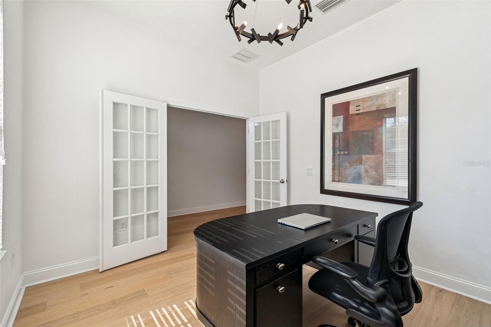 Listing photo id 3 for 32613 Summerglade Drive