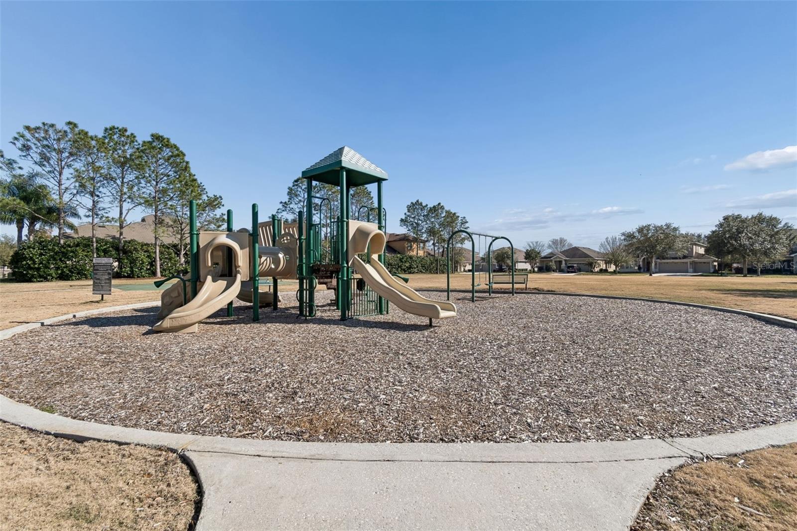 Listing photo id 54 for 32613 Summerglade Drive