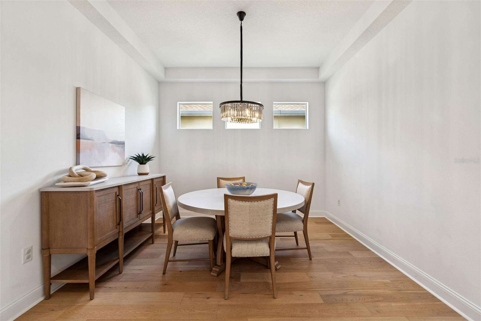 Listing photo id 5 for 32613 Summerglade Drive