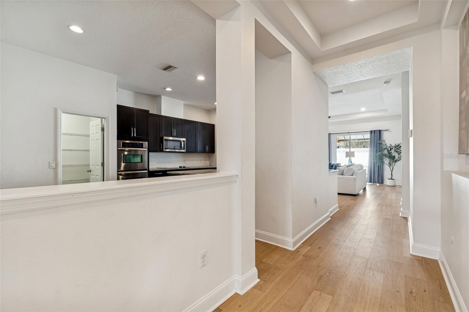 Listing photo id 6 for 32613 Summerglade Drive