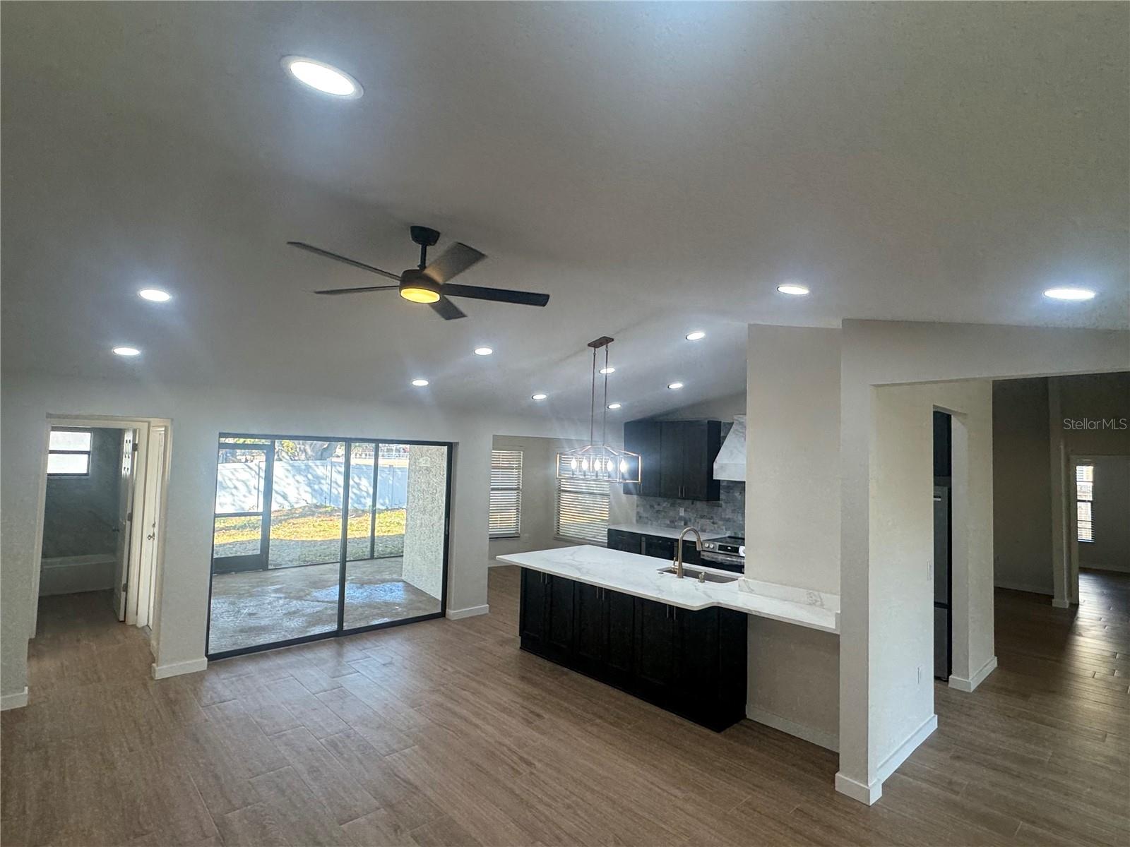 Image 8 of 25 For 2221 Cimarron Terrace