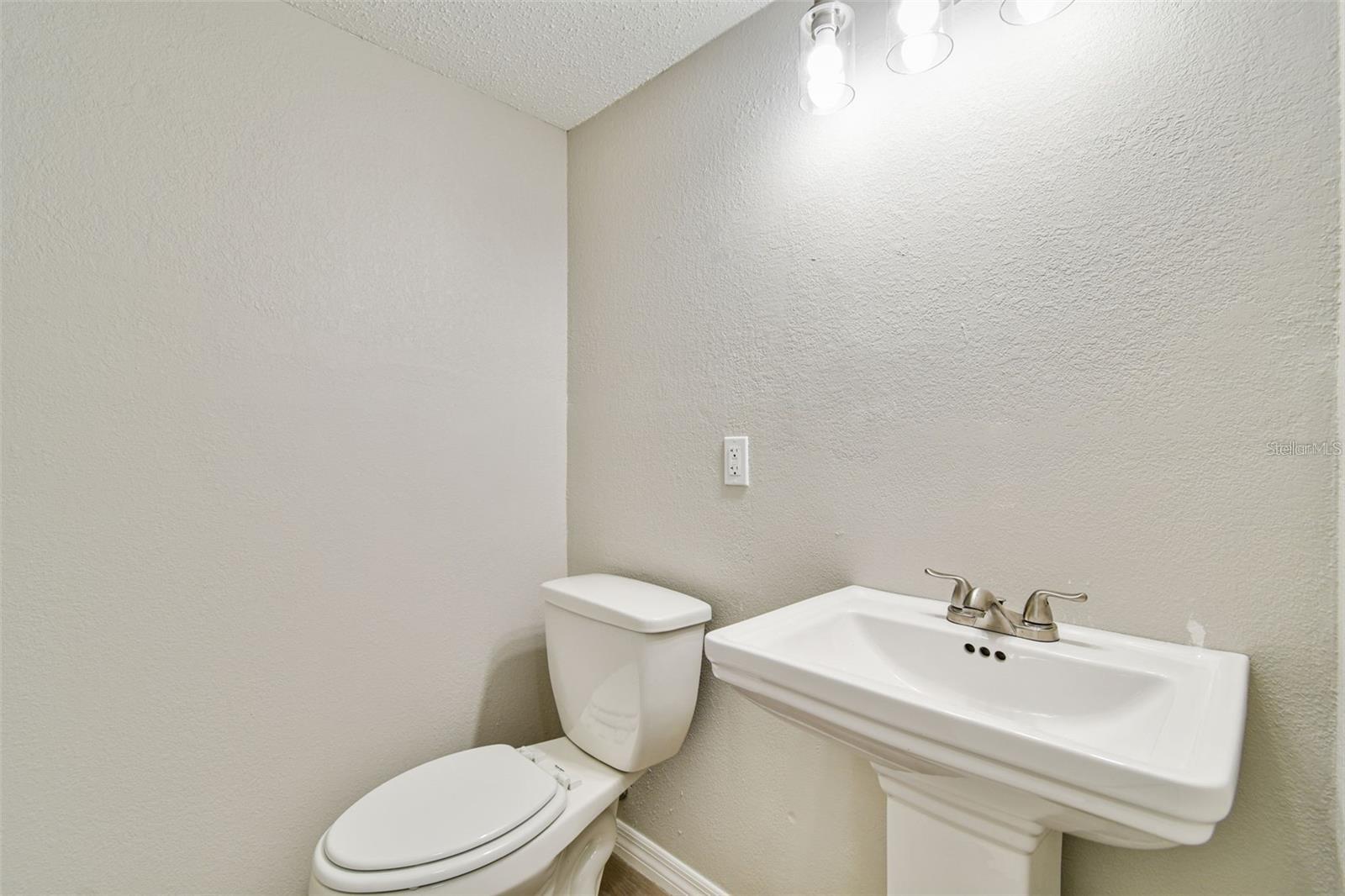 Image 11 of 51 For 726 Haven Place 726