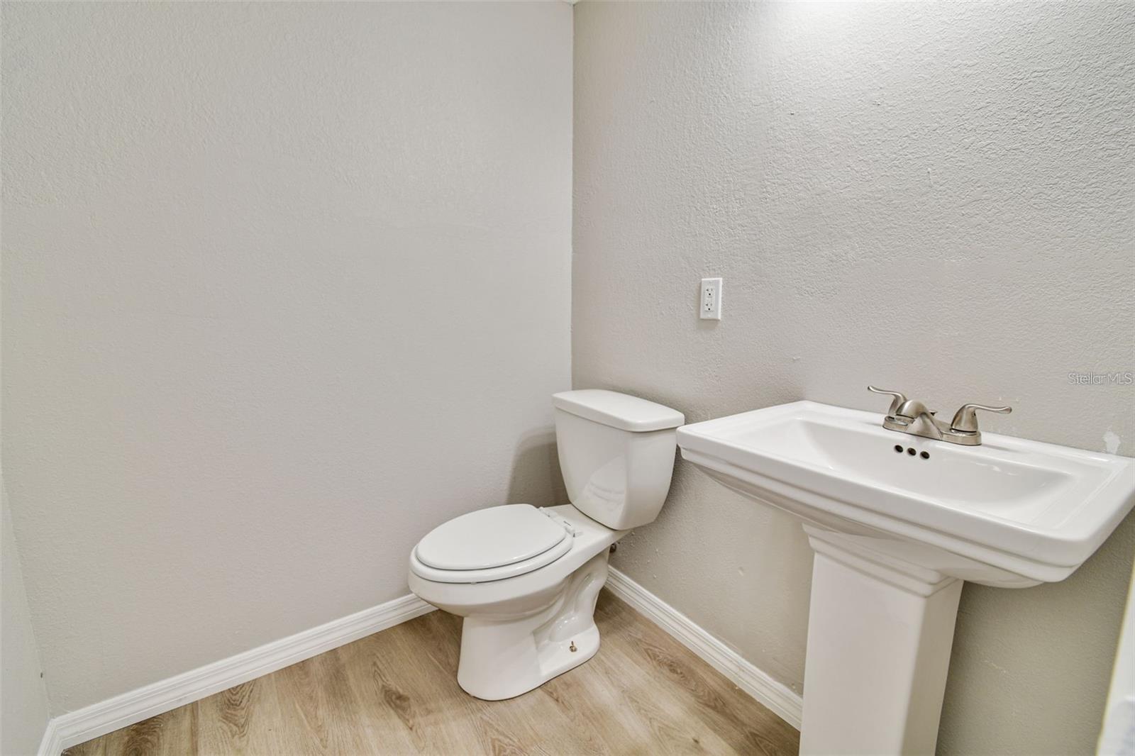 Image 12 of 51 For 726 Haven Place 726