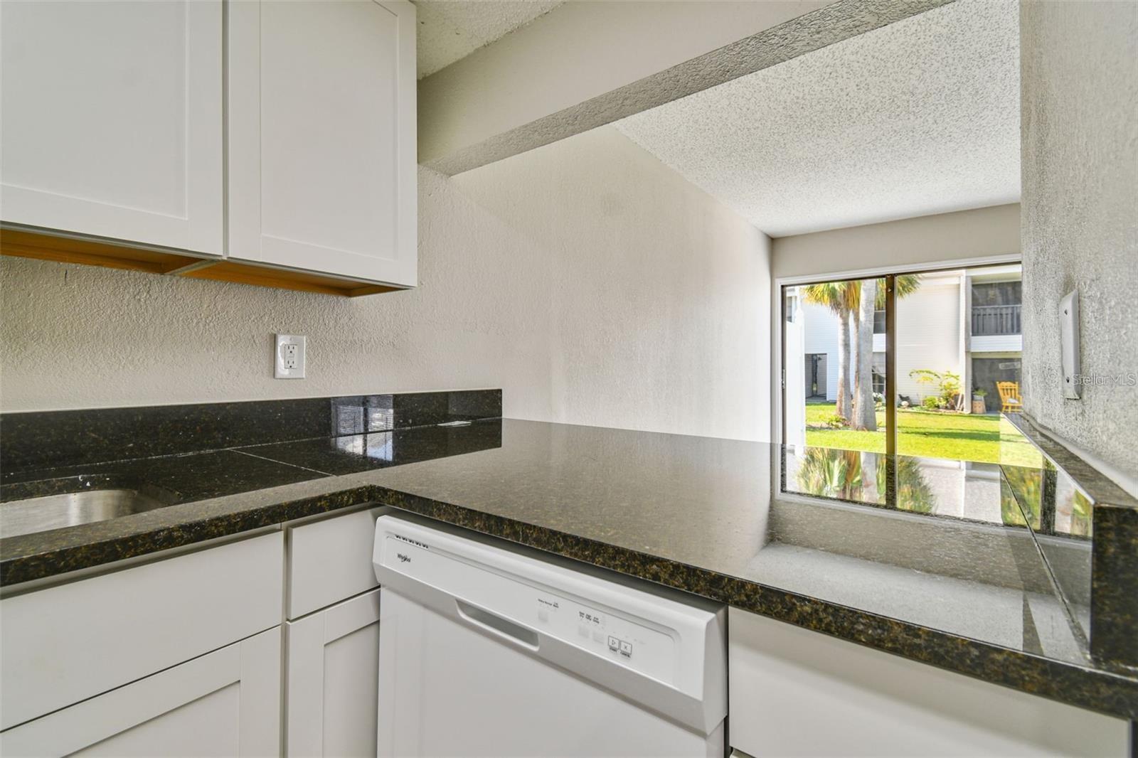 Image 14 of 51 For 726 Haven Place 726