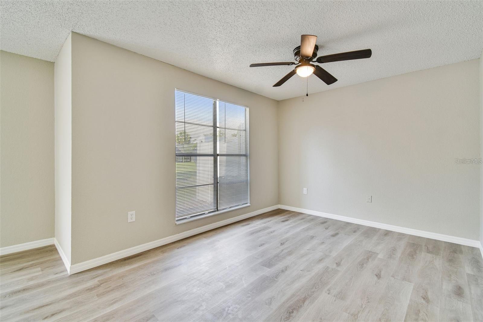 Image 17 of 51 For 726 Haven Place 726