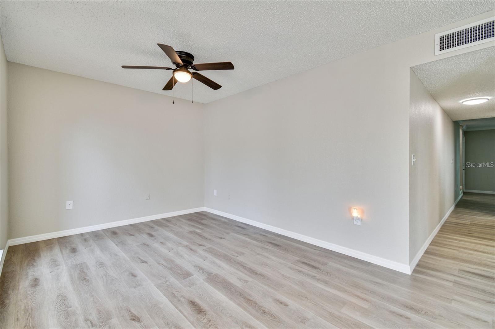 Image 18 of 51 For 726 Haven Place 726