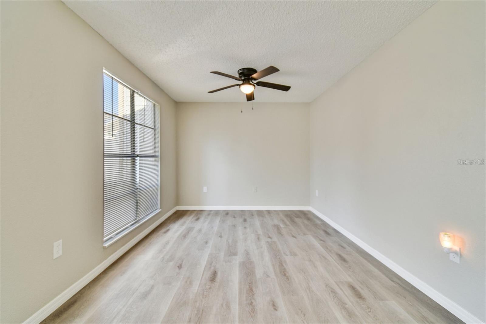 Image 22 of 51 For 726 Haven Place 726