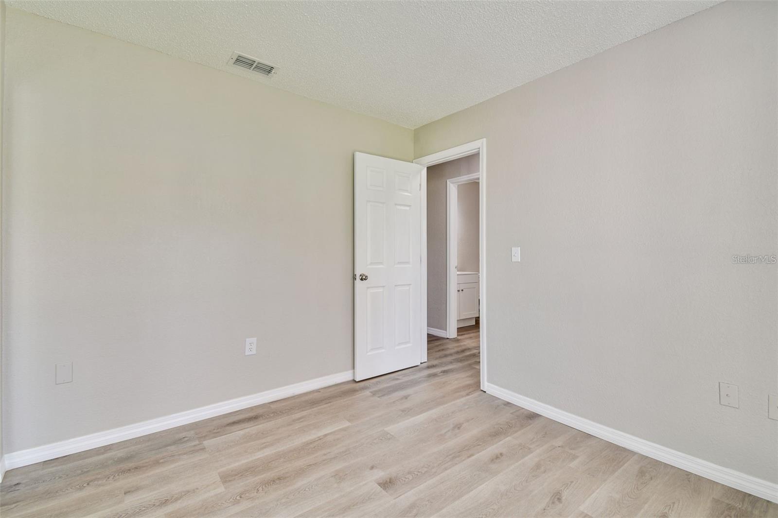 Image 31 of 51 For 726 Haven Place 726