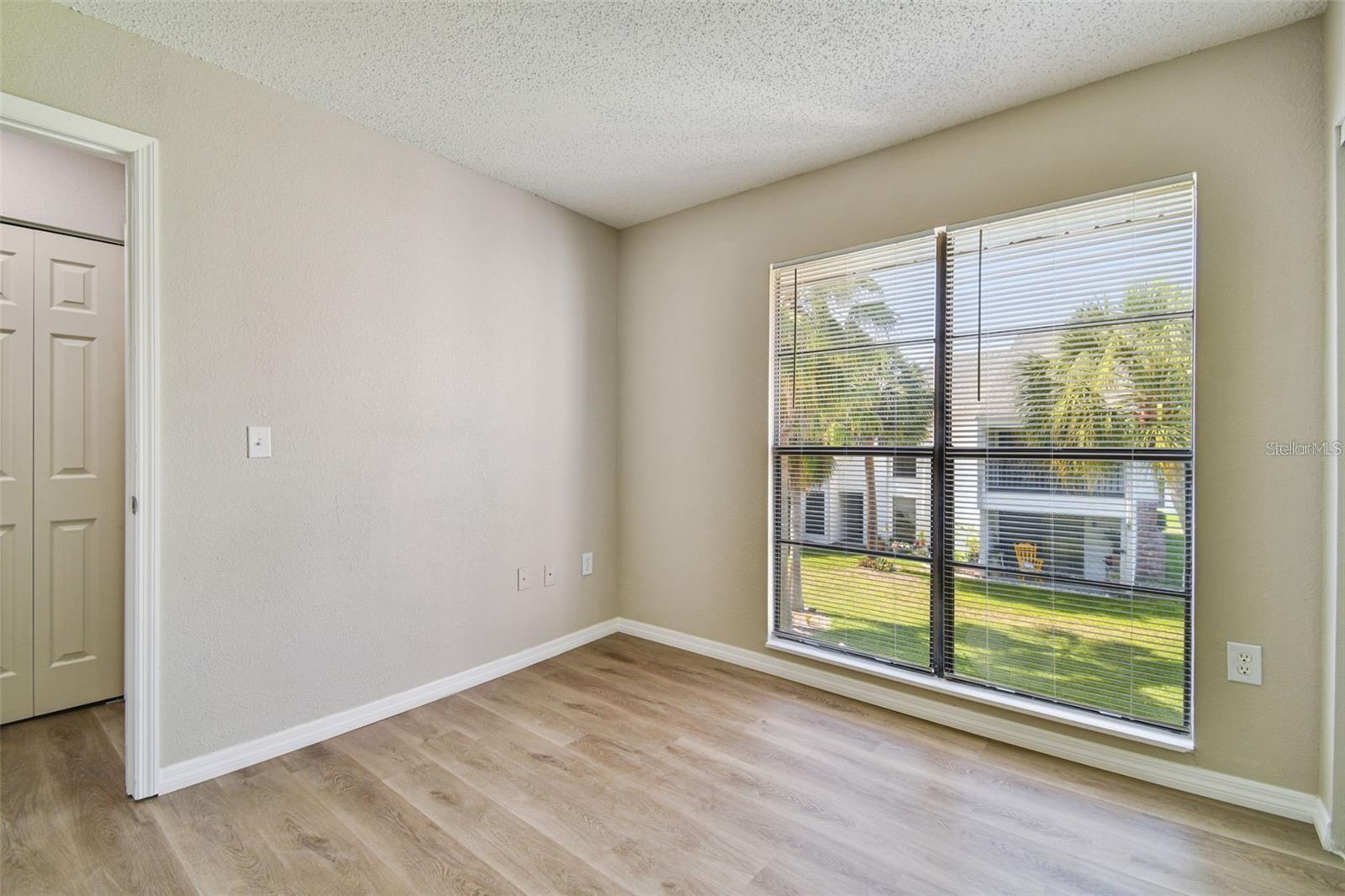 Image 33 of 51 For 726 Haven Place 726