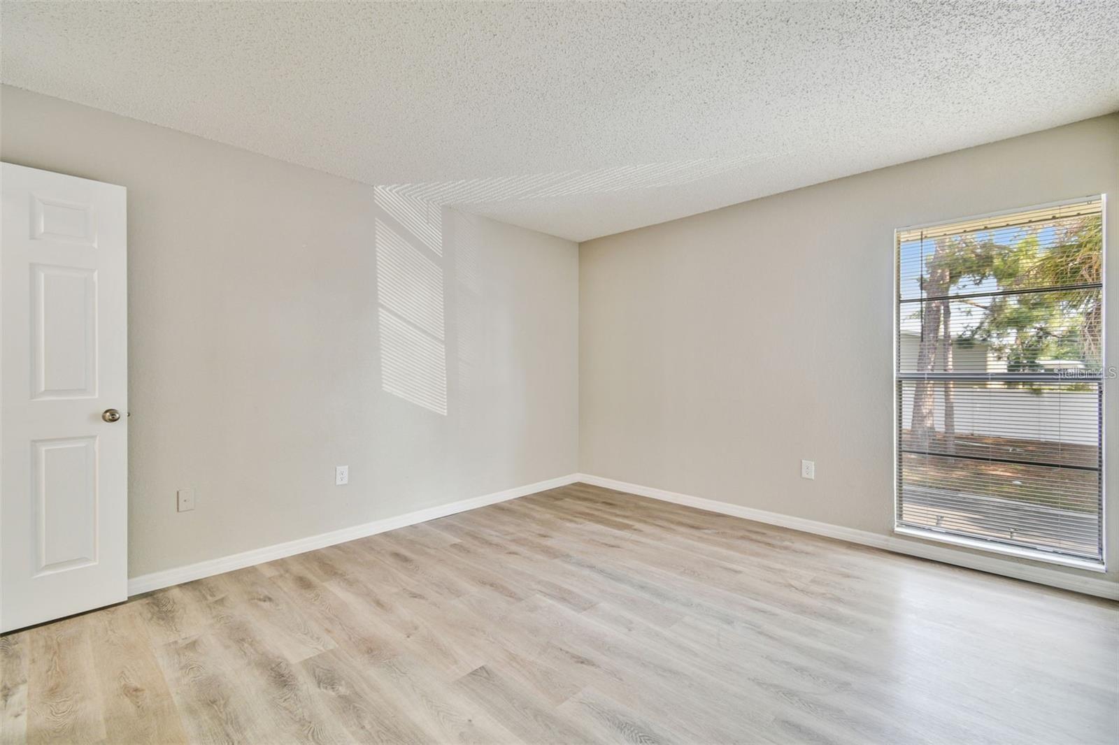 Image 38 of 51 For 726 Haven Place 726