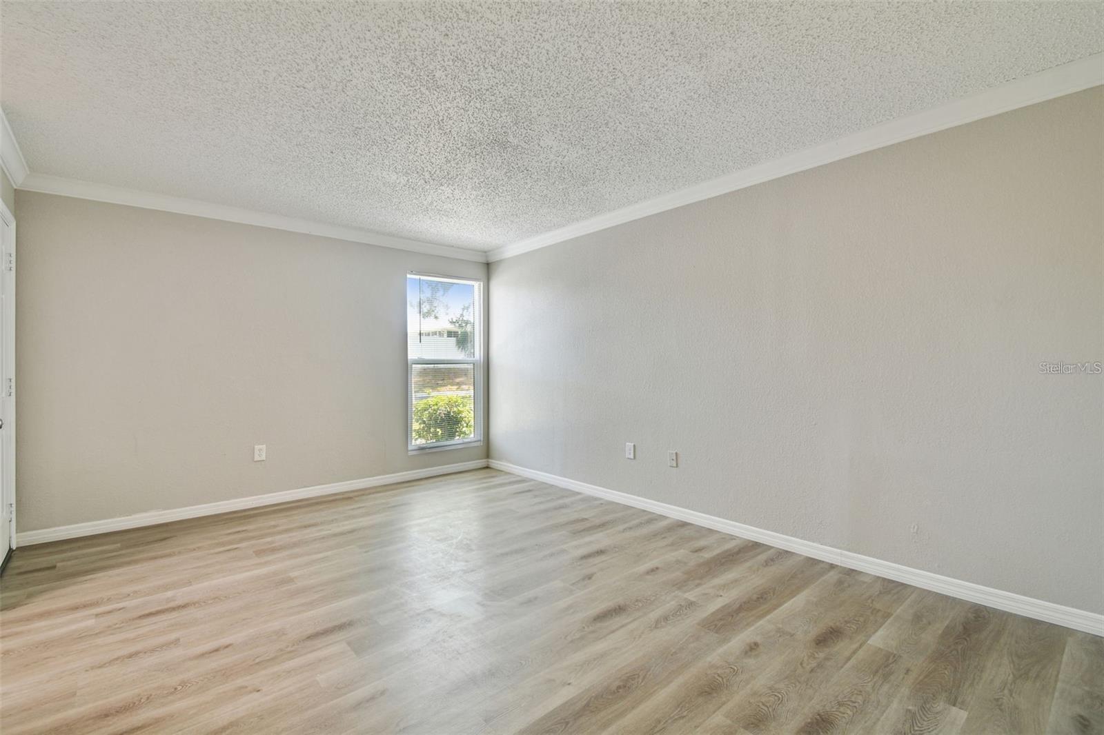 Image 6 of 51 For 726 Haven Place 726