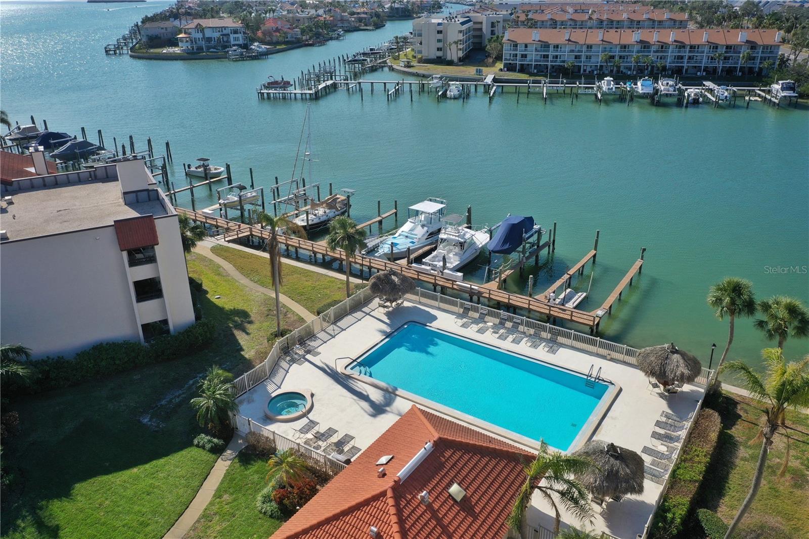 Image 26 of 39 For 106 1st Street E 115