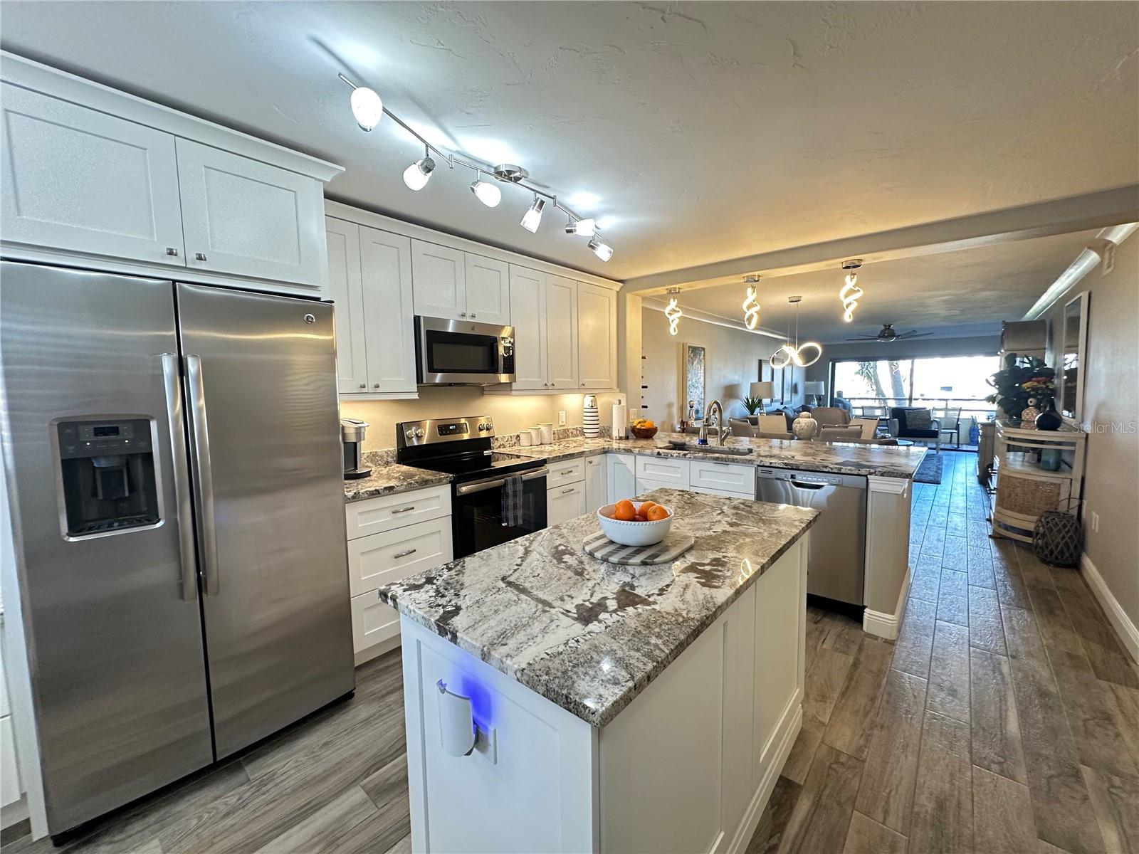 Image 3 of 39 For 106 1st Street E 115