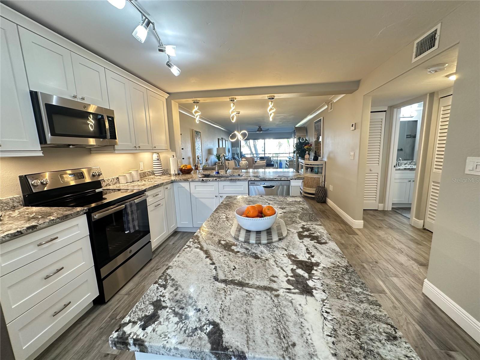 Image 4 of 39 For 106 1st Street E 115