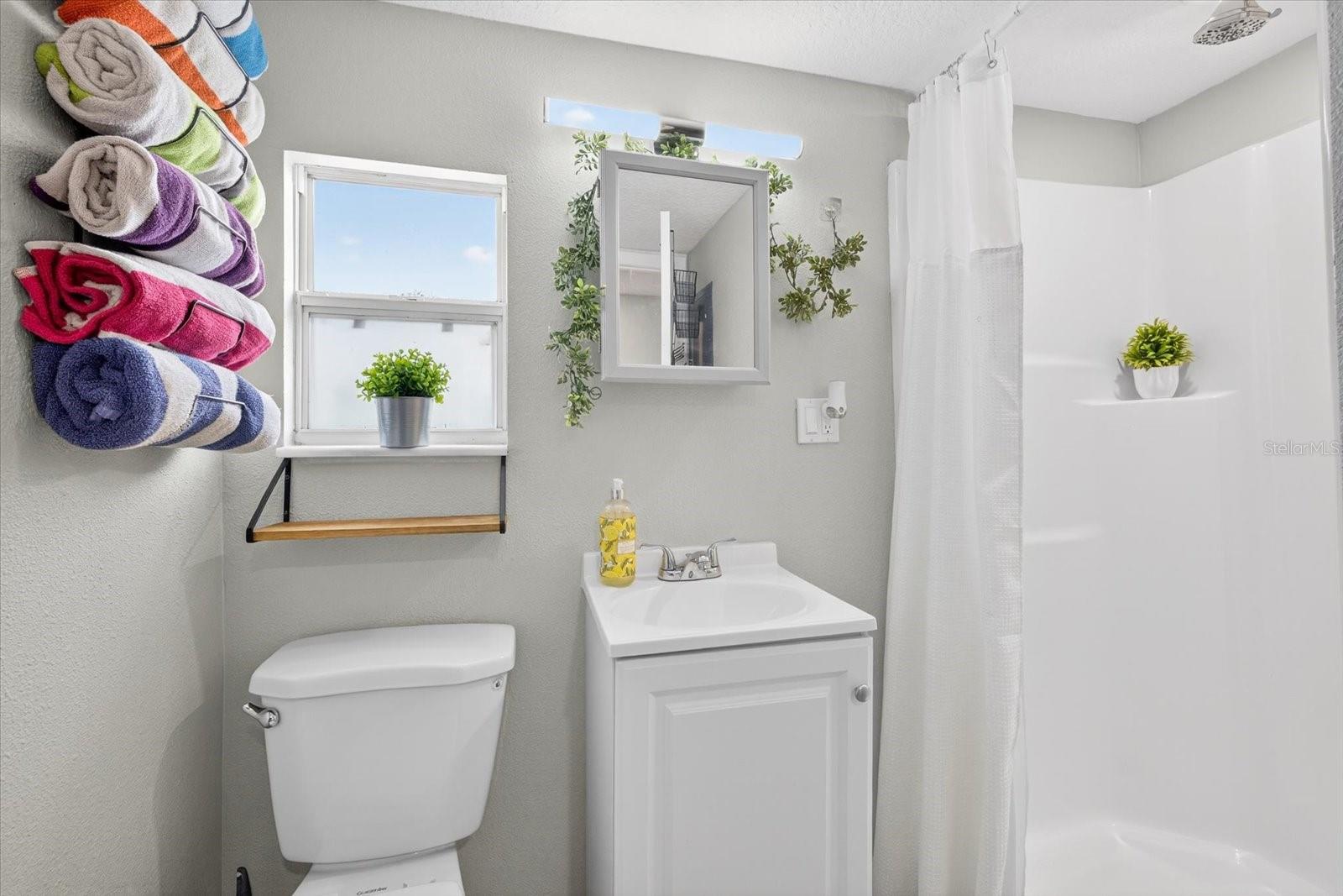 Image 15 of 37 For 7286 Aberdeen Court