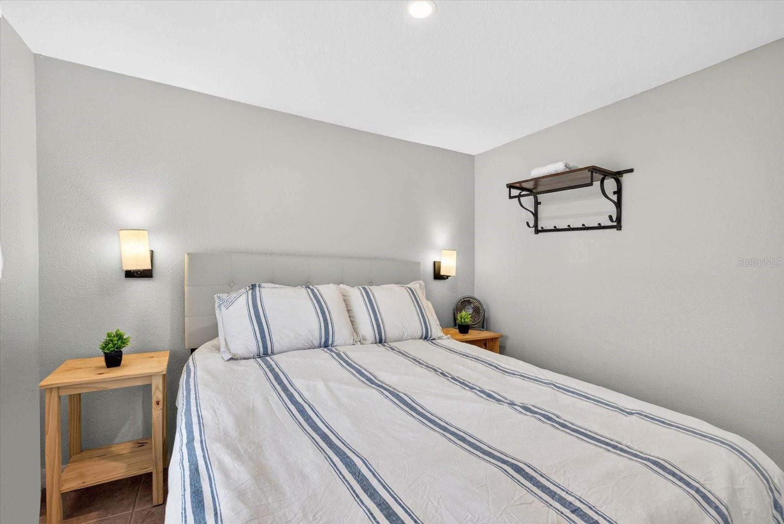 Image 18 of 37 For 7286 Aberdeen Court