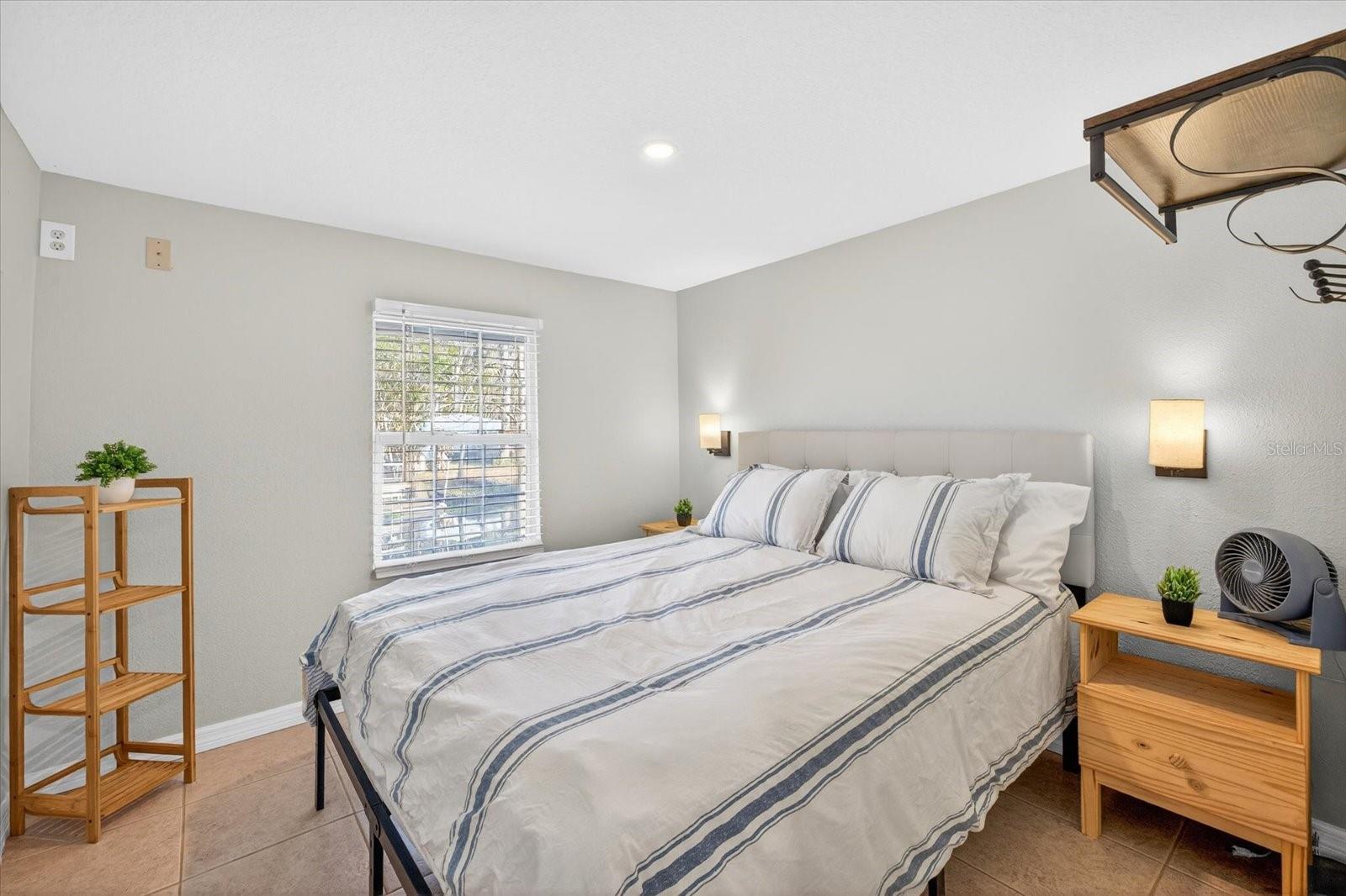 Image 19 of 37 For 7286 Aberdeen Court