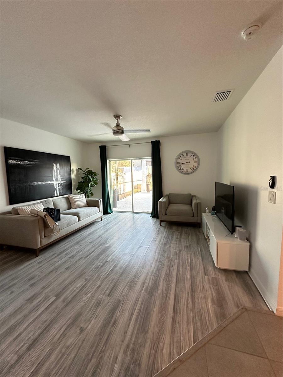 Image 10 of 26 For 11167 Leland Groves Drive