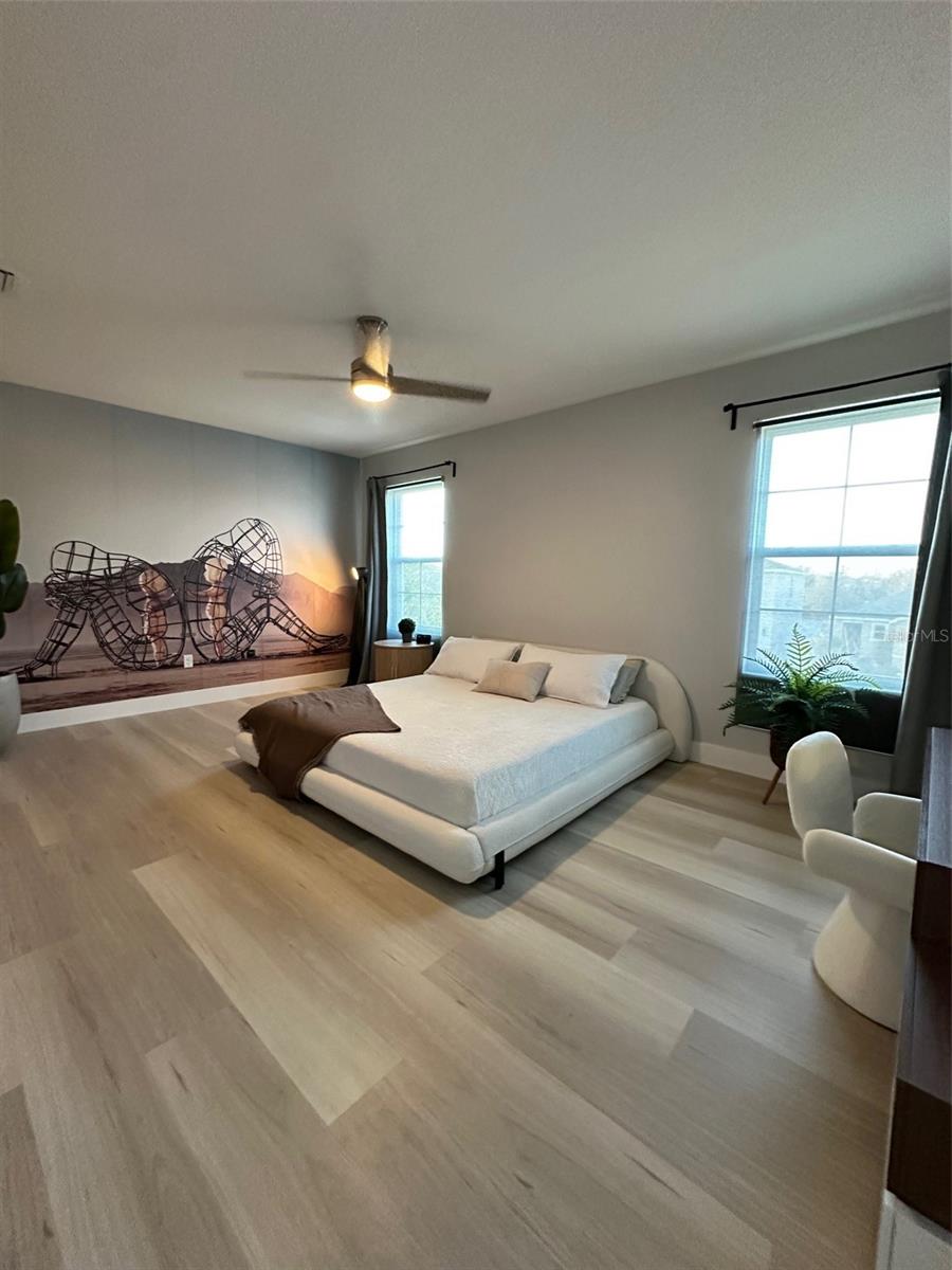 Image 18 of 26 For 11167 Leland Groves Drive