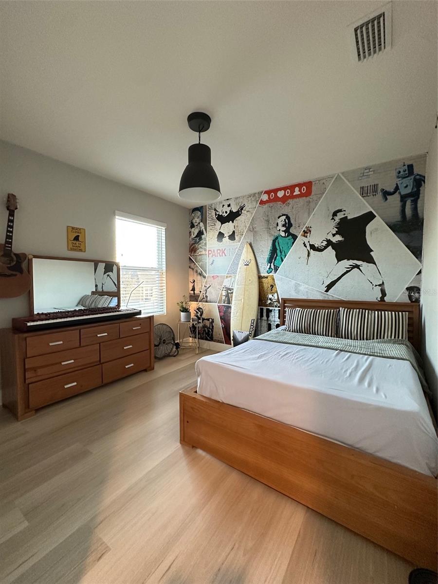 Image 19 of 26 For 11167 Leland Groves Drive