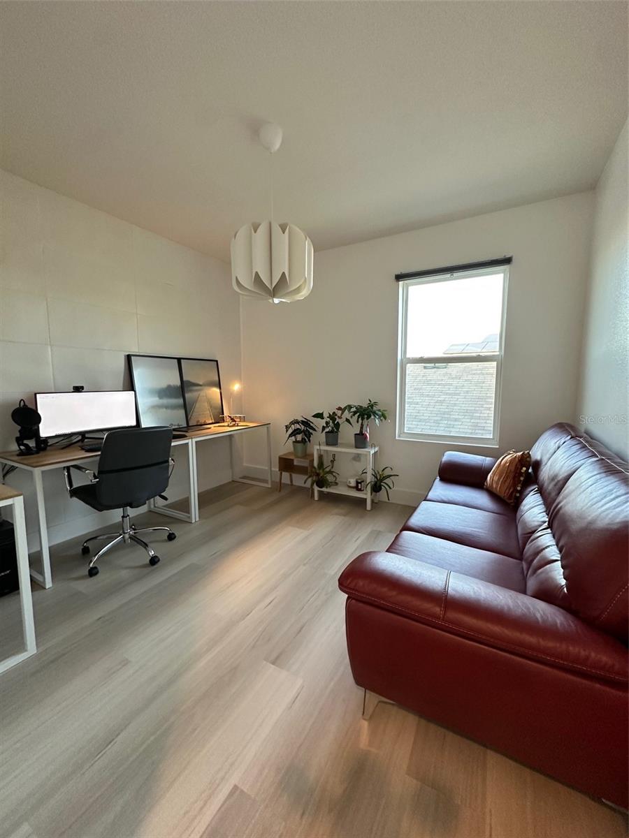 Image 21 of 26 For 11167 Leland Groves Drive