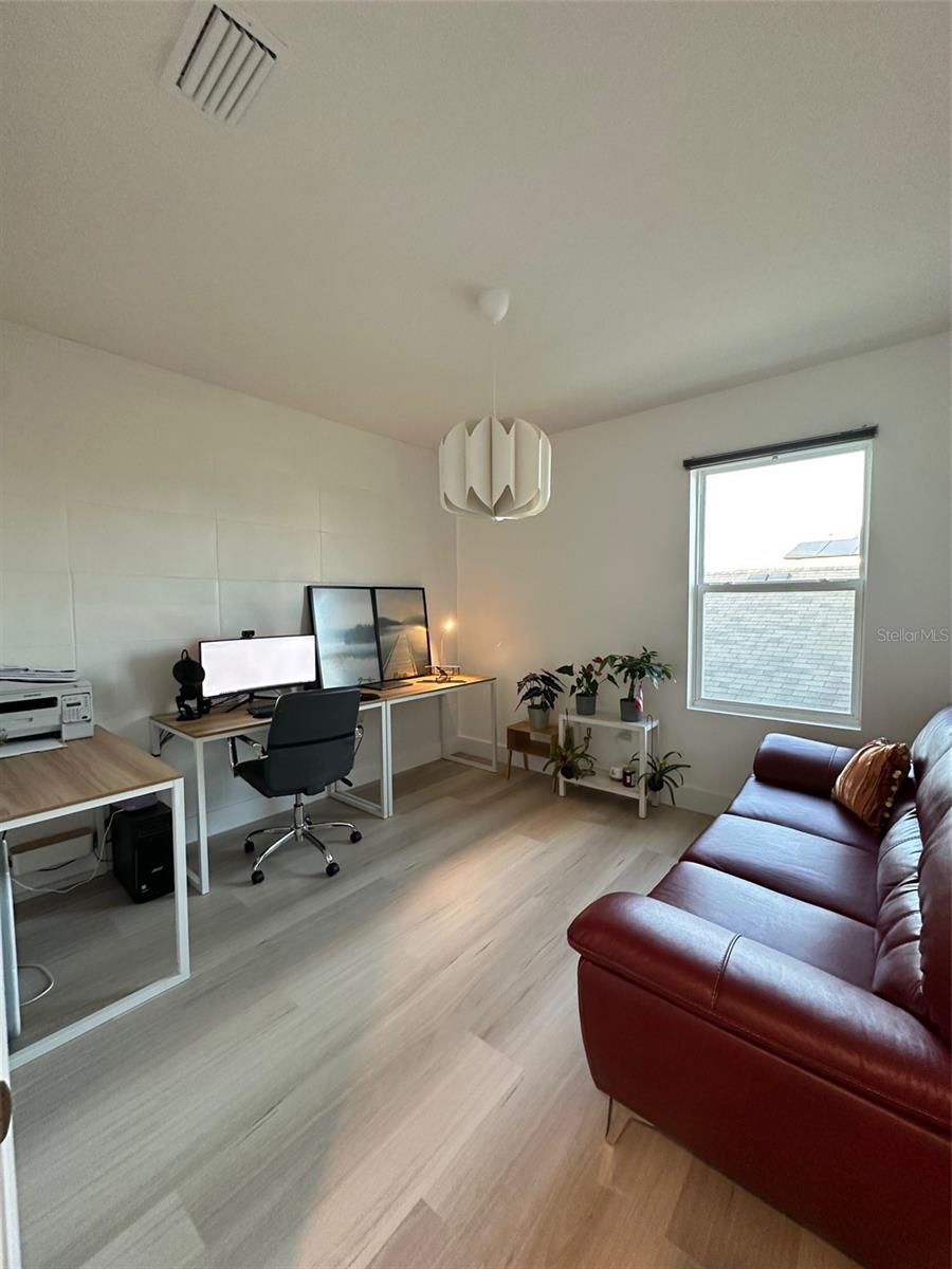 Image 22 of 26 For 11167 Leland Groves Drive