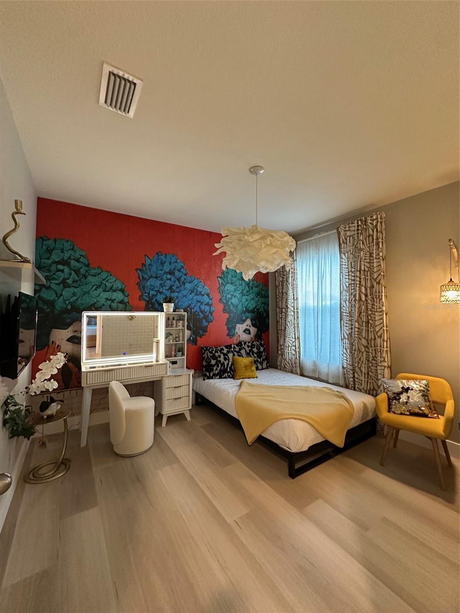 Image 23 of 26 For 11167 Leland Groves Drive