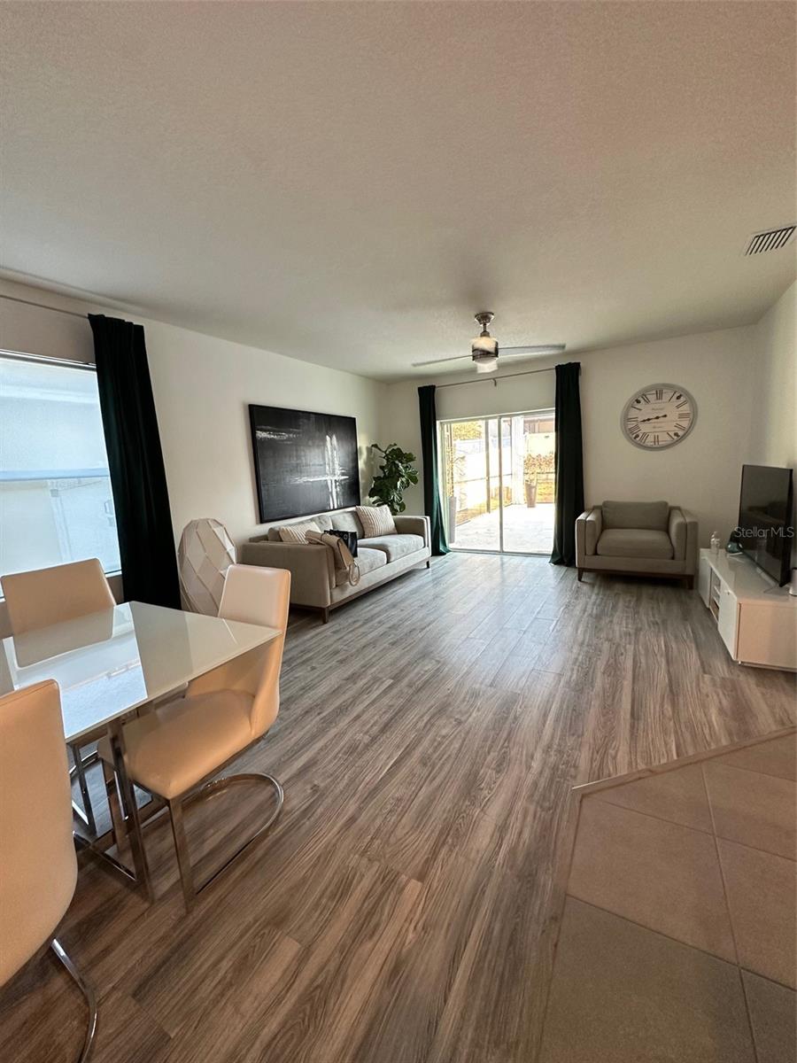 Image 8 of 26 For 11167 Leland Groves Drive