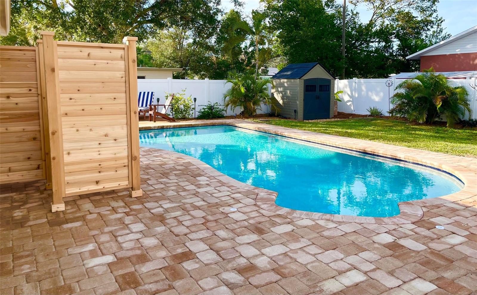 Image 23 of 33 For 604 7th Avenue Sw