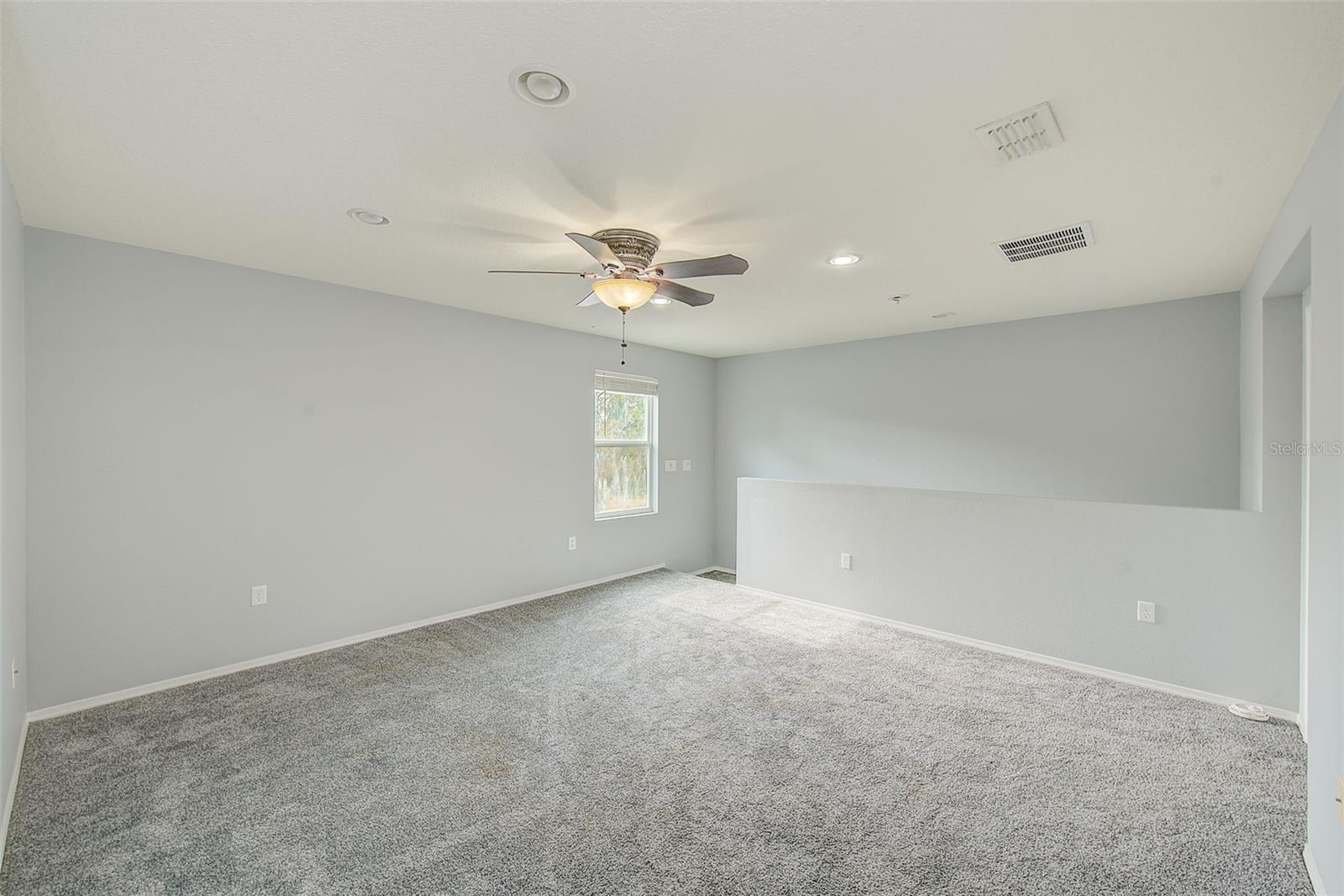 Image 18 of 51 For 11159 Running Pine Drive