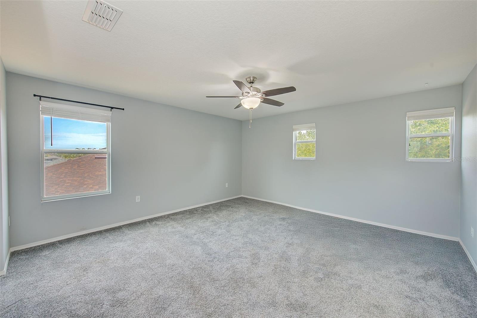 Image 21 of 51 For 11159 Running Pine Drive