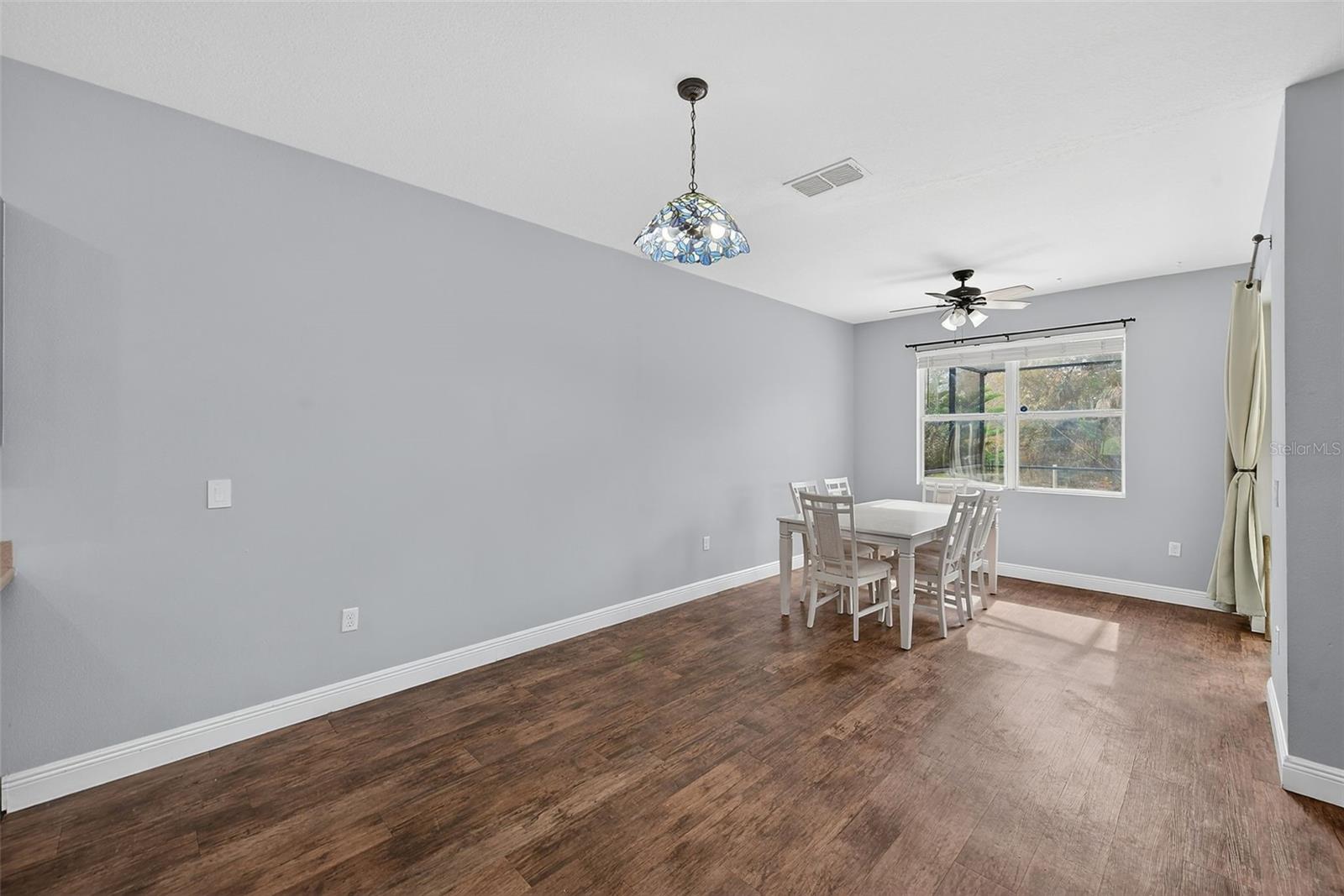 Image 7 of 51 For 11159 Running Pine Drive