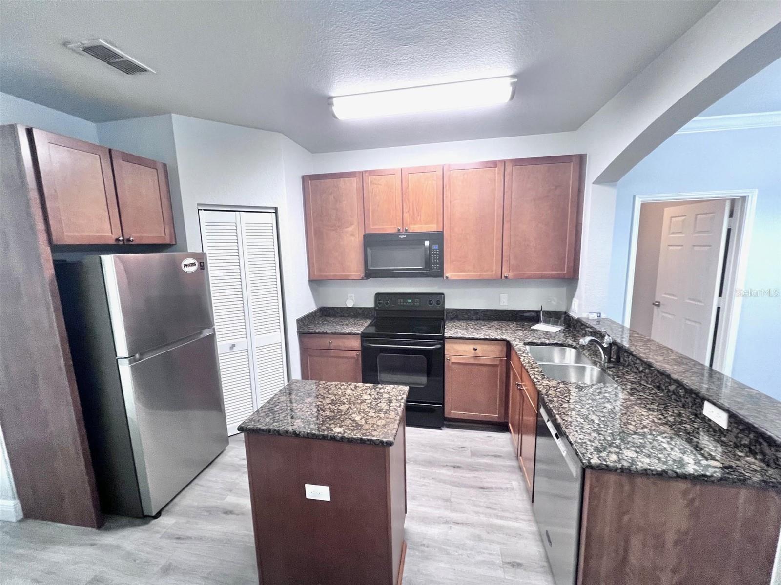 Image 14 of 71 For 2176 Portofino Place 26-026