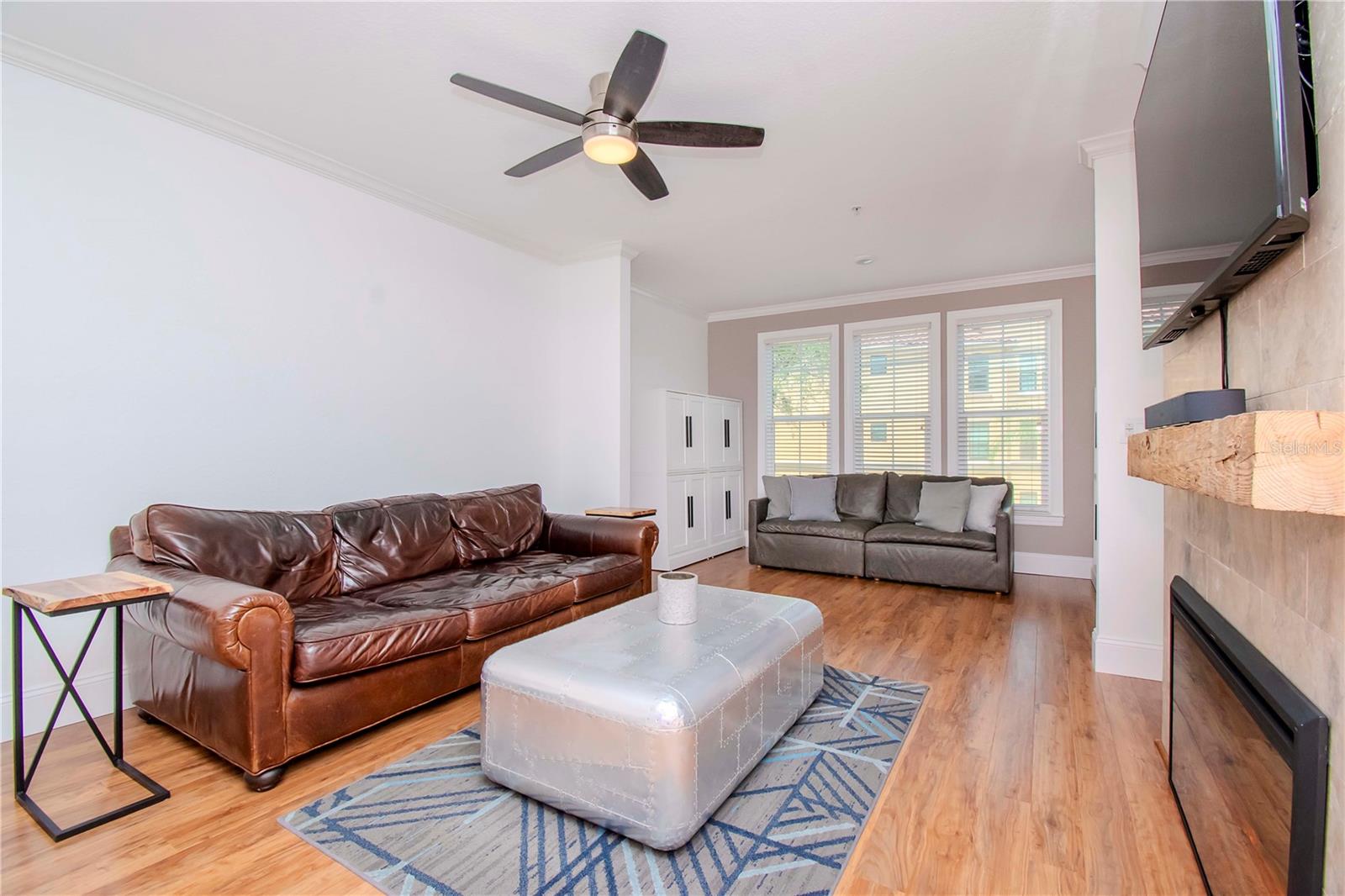 Image 10 of 61 For 2732 Via Murano  524