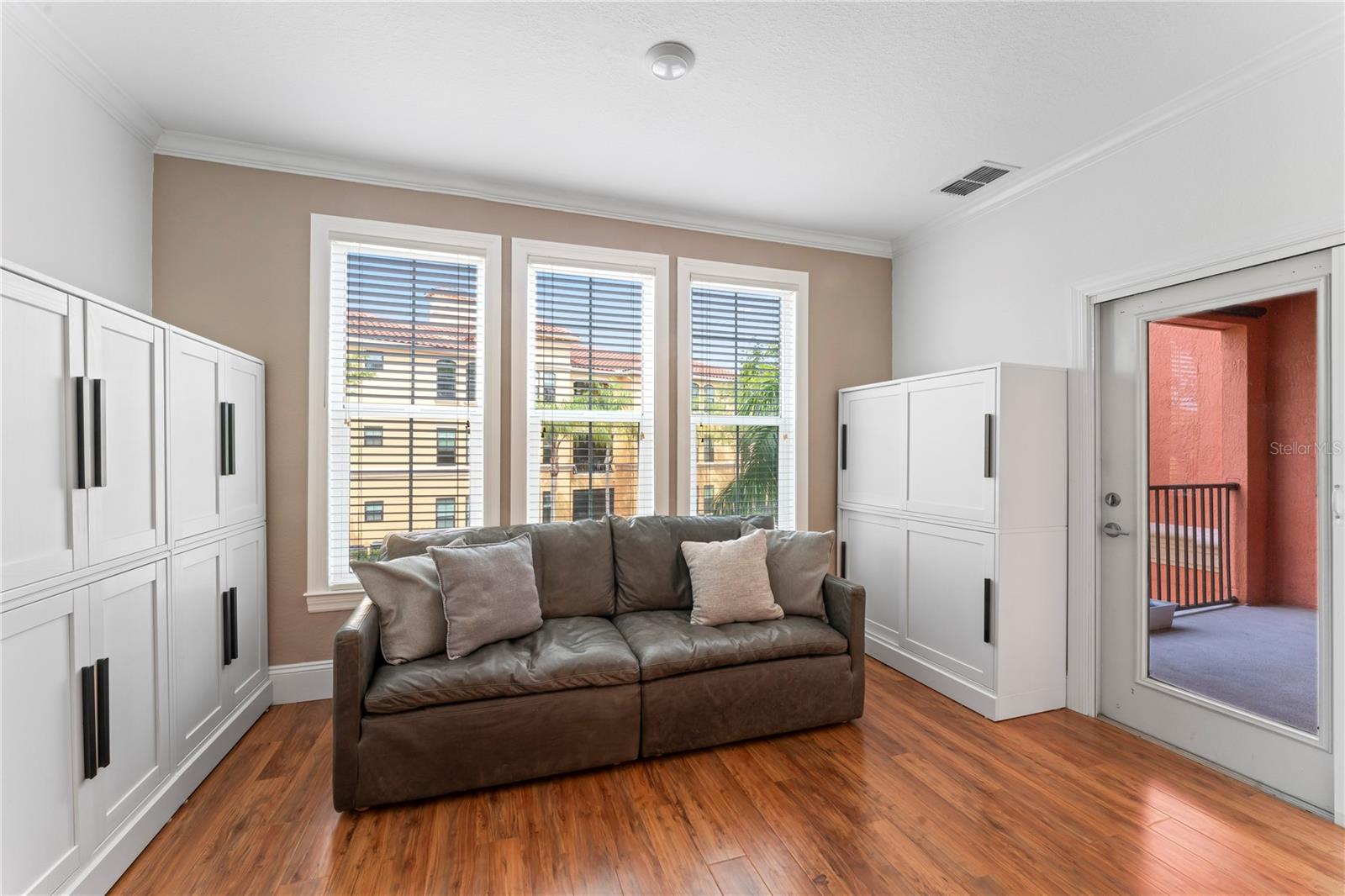 Image 16 of 61 For 2732 Via Murano  524