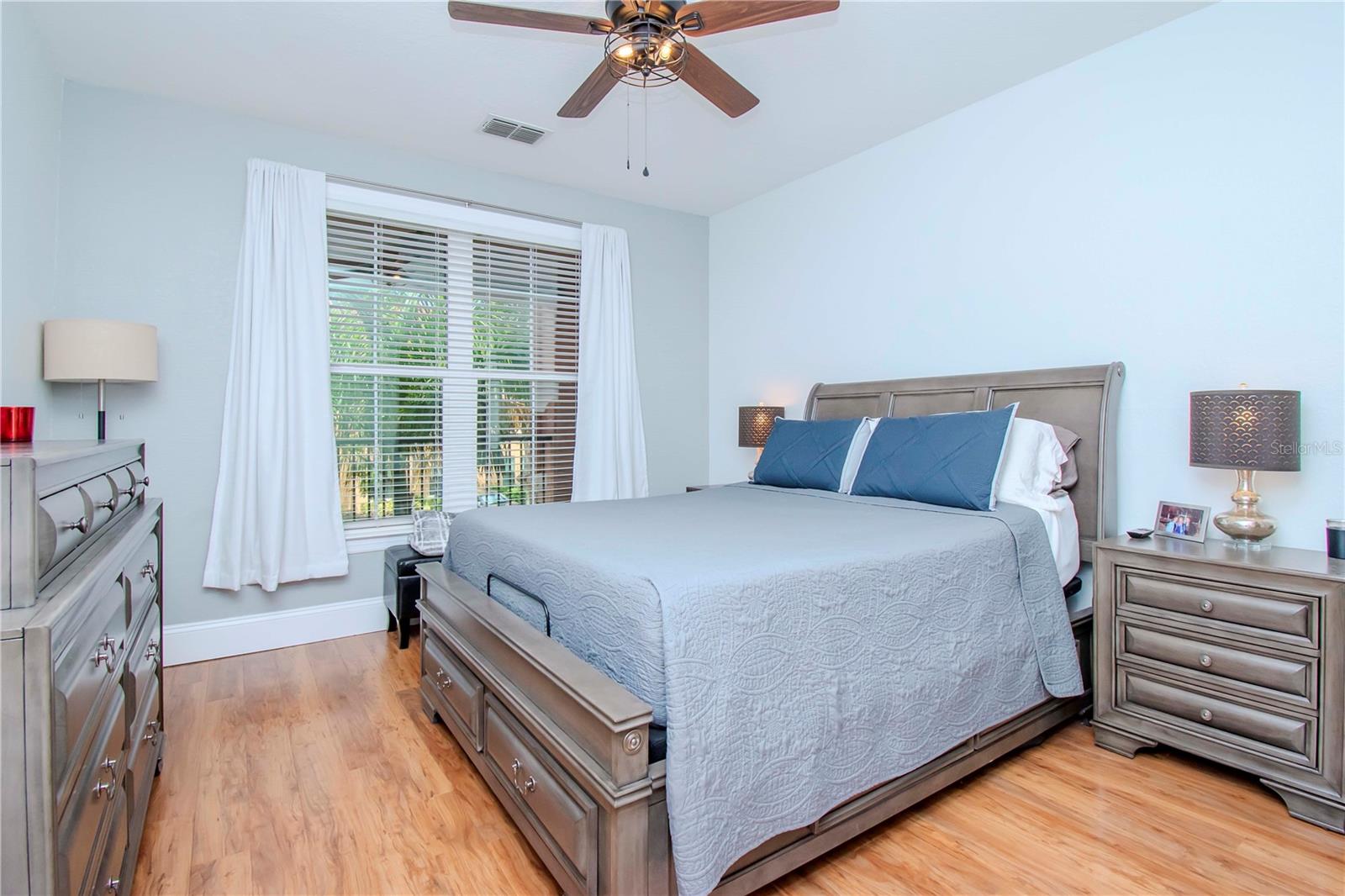 Image 22 of 61 For 2732 Via Murano  524