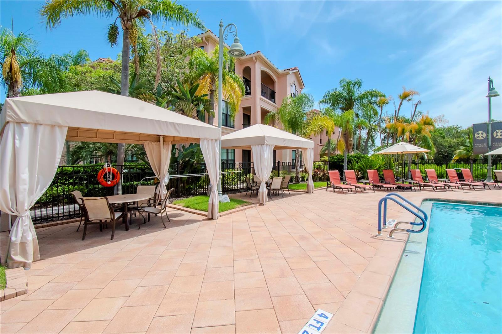 Image 39 of 61 For 2732 Via Murano  524