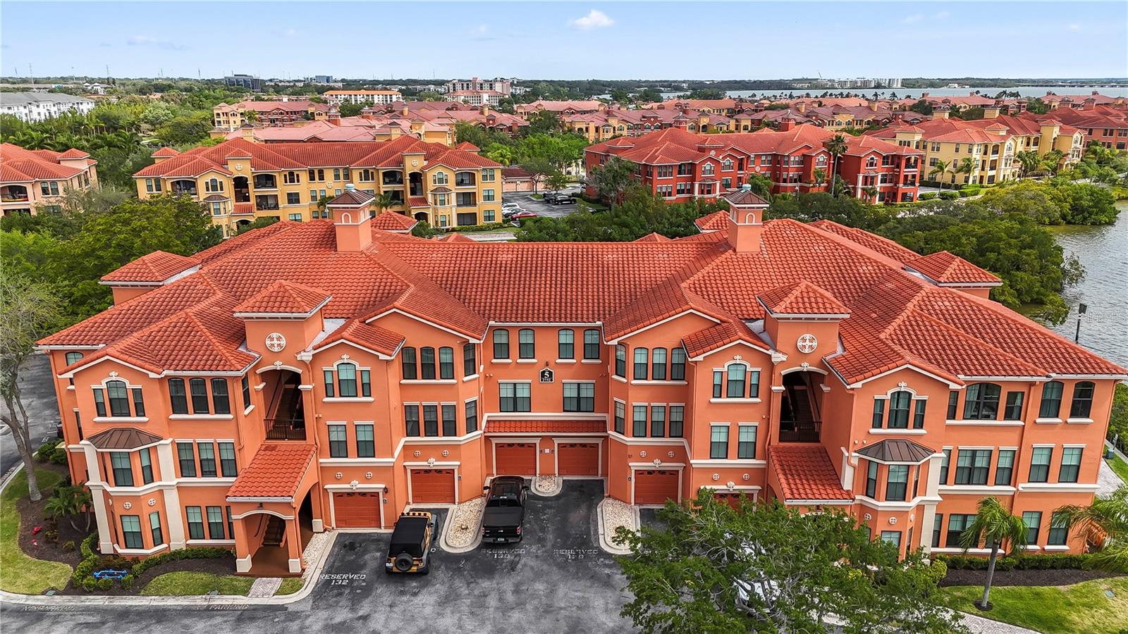 Image 46 of 61 For 2732 Via Murano  524