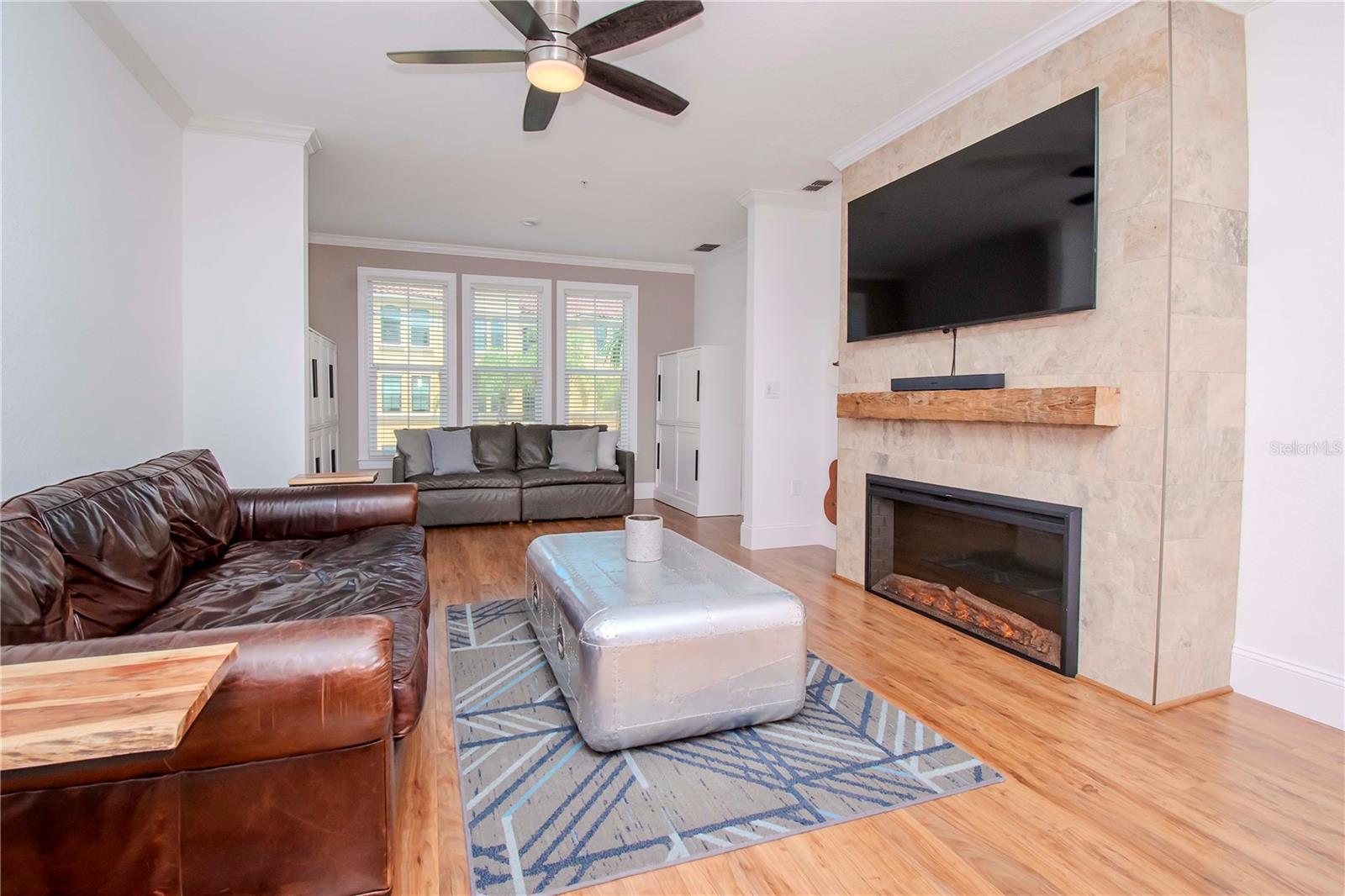 Image 9 of 61 For 2732 Via Murano  524