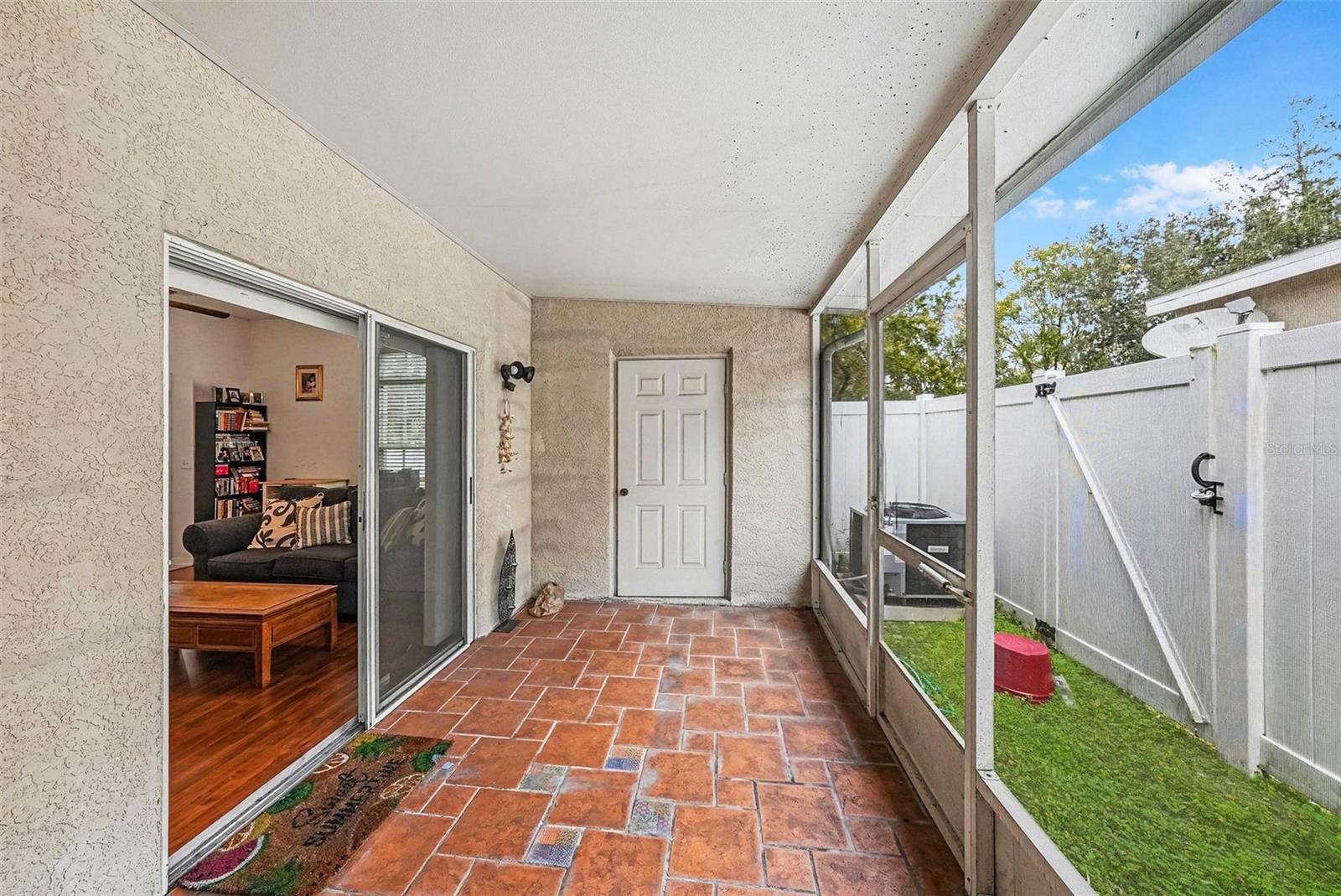 Image 6 of 23 For 10109 Belleville Place