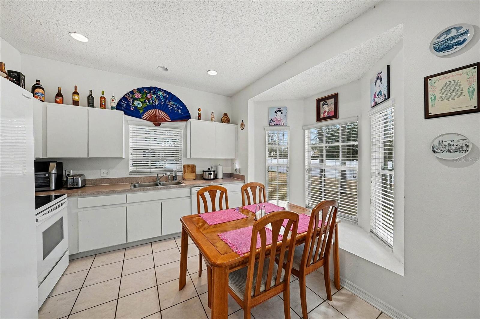 Image 7 of 23 For 10109 Belleville Place