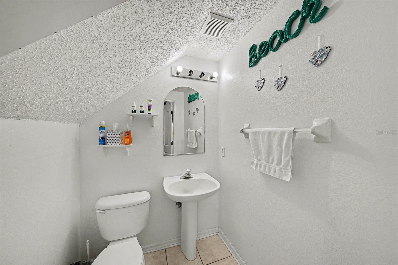 Image 9 of 23 For 10109 Belleville Place